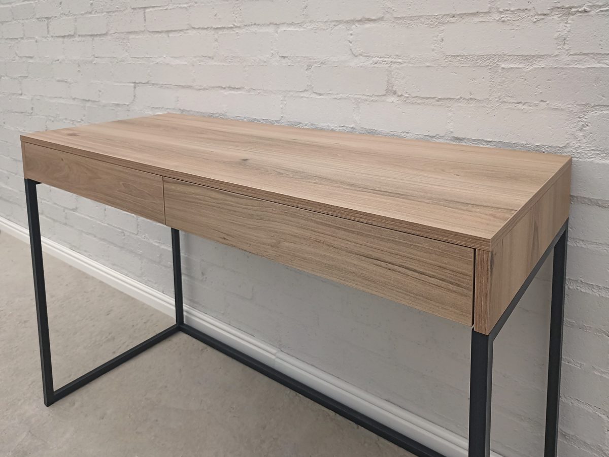 Bode desk close up view