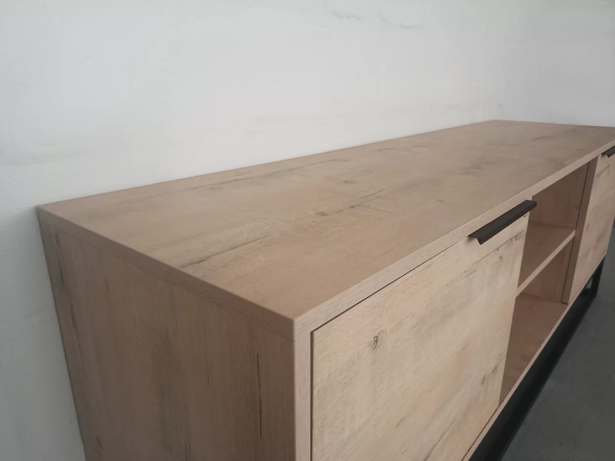 Carson TV unit close up