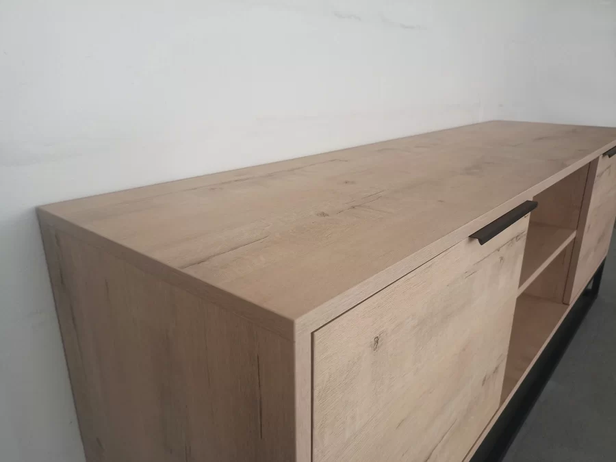 Carson TV unit close up